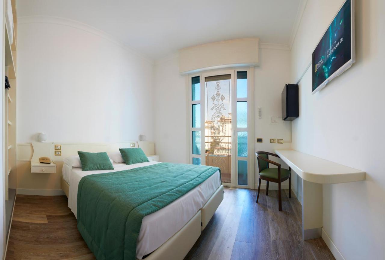 Ruhl Beach Hotel & Suites Lido di Jesolo Bagian luar foto