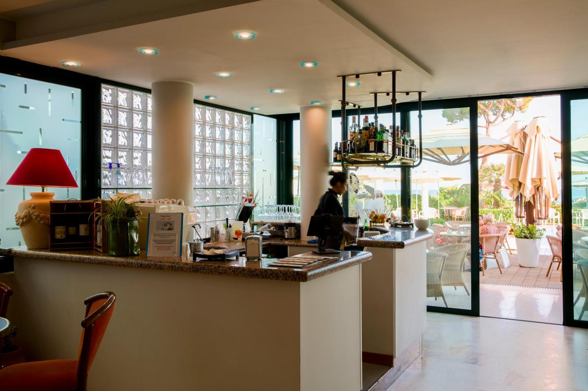Ruhl Beach Hotel & Suites Lido di Jesolo Bagian luar foto