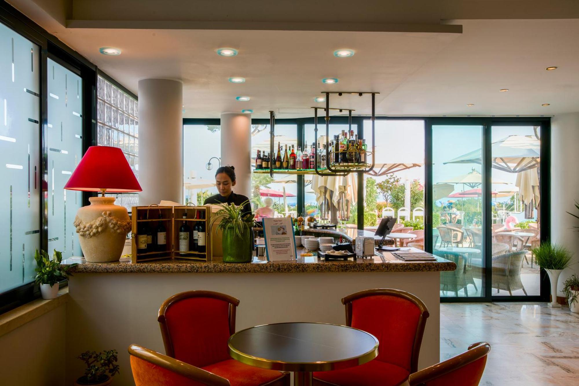 Ruhl Beach Hotel & Suites Lido di Jesolo Bagian luar foto
