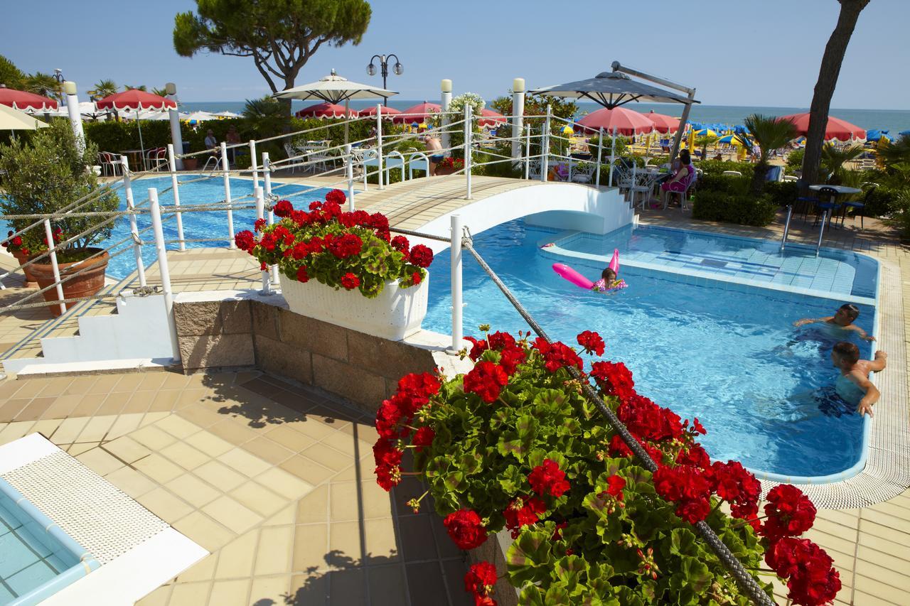 Ruhl Beach Hotel & Suites Lido di Jesolo Bagian luar foto