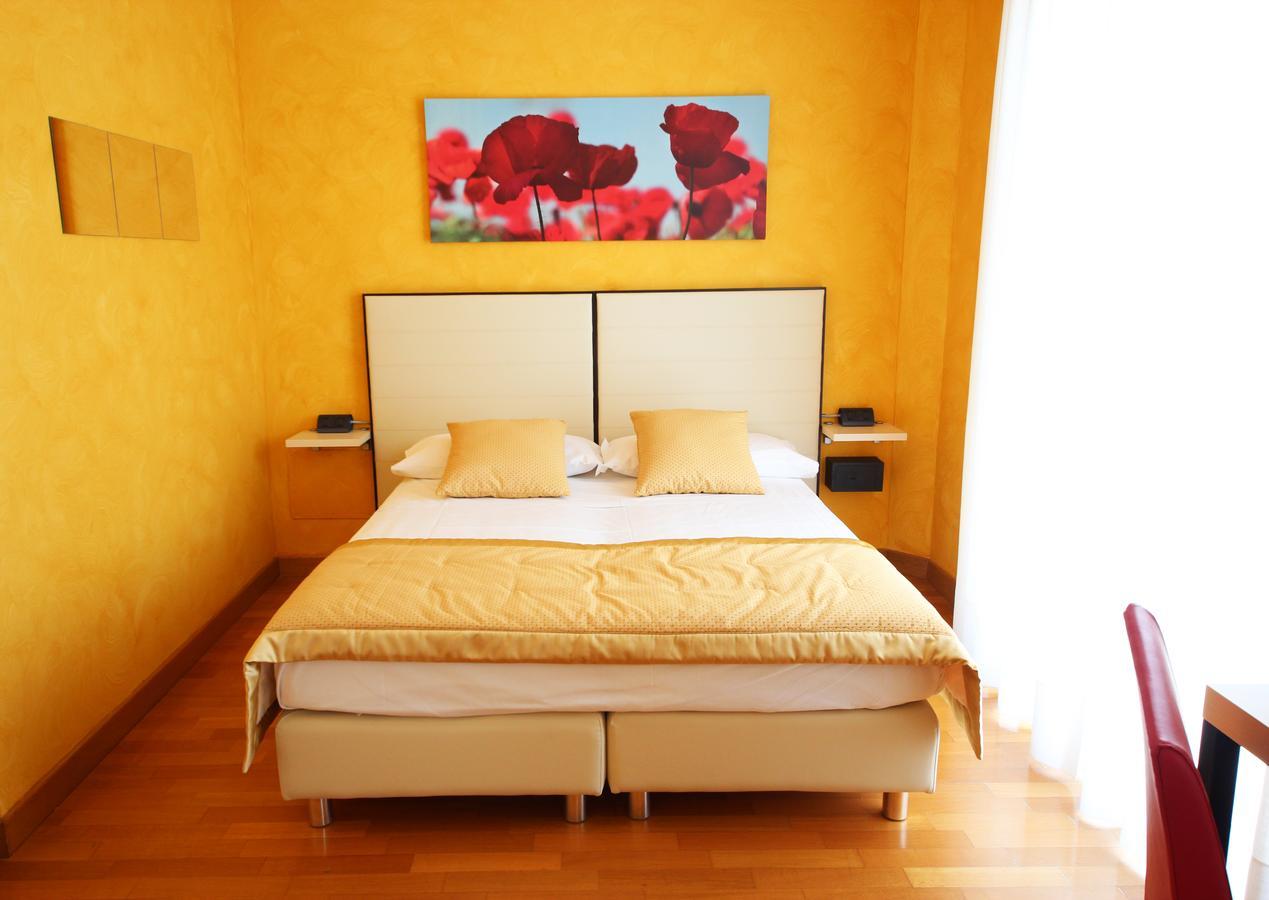 Ruhl Beach Hotel & Suites Lido di Jesolo Bagian luar foto