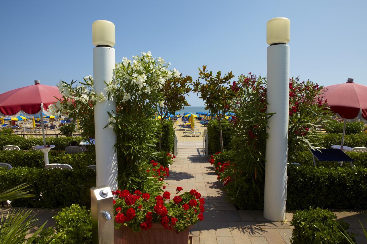Ruhl Beach Hotel & Suites Lido di Jesolo Bagian luar foto