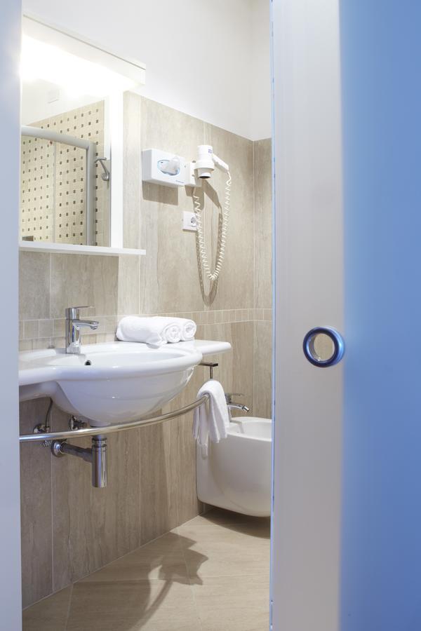 Ruhl Beach Hotel & Suites Lido di Jesolo Bagian luar foto